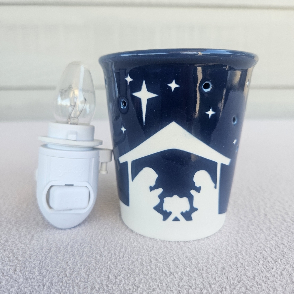Scentsy Plug In Wax Warmer Silent Night Nativity Blue White Christmas Holiday